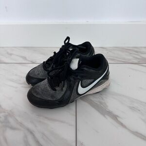 Nike Kids Black and Gray Sneakers